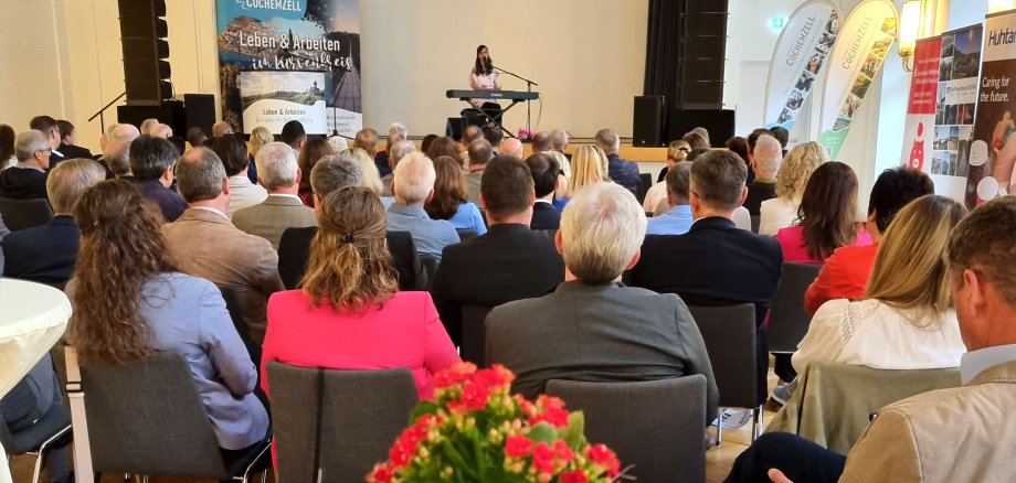 Anna Piechotta war der Haupt-Act beim diesjährigen Sommerfest der Wirtschaft in CochemZell