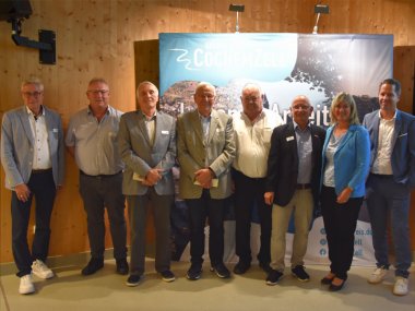 Die langverdienten Handwerksmeister aus CochemZell mit silbernem und goldenem Meisterbrief.