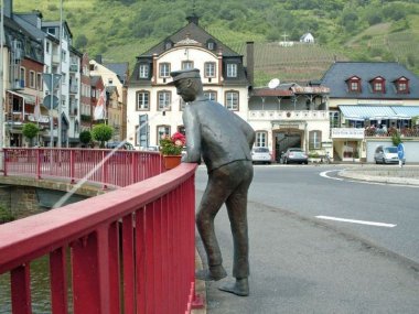 Die Figur des Baachspouzer ist eine beliebte Statur in Alf